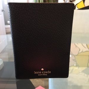 SOLD BNWT leather passport holder Kate Spade ♠️